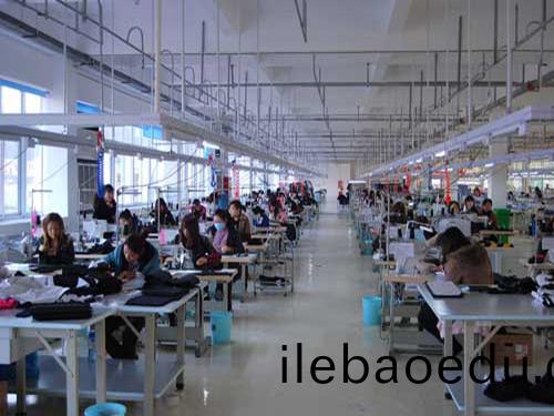 酒店(dian)製(zhi)服生産(chan)車(che)間